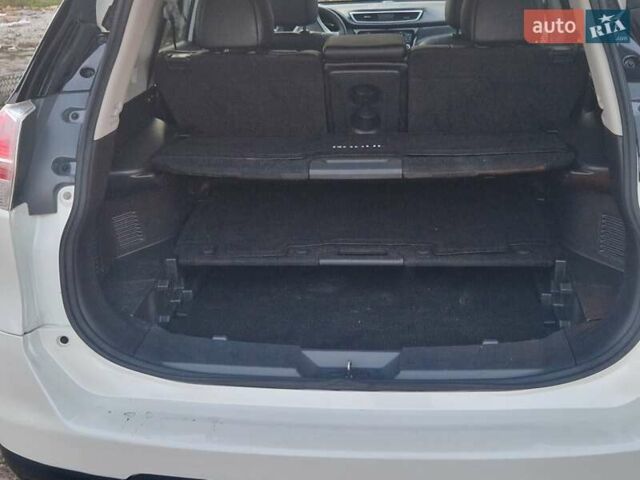Белый Ниссан Rogue, объемом двигателя 2.5 л и пробегом 63 тыс. км за 13500 $, фото 9 на Automoto.ua