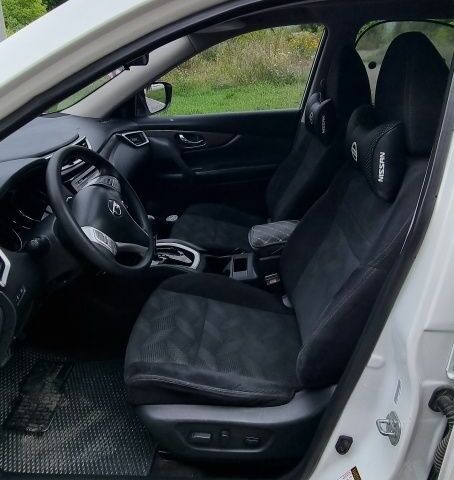 Белый Ниссан Rogue, объемом двигателя 2.5 л и пробегом 130 тыс. км за 12999 $, фото 16 на Automoto.ua