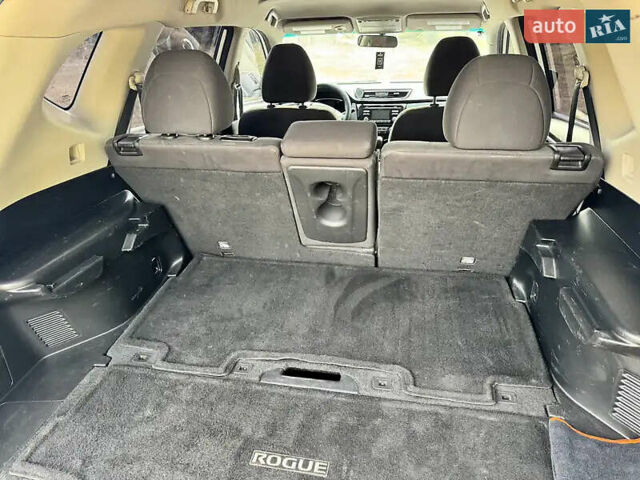 Белый Ниссан Rogue, объемом двигателя 2.49 л и пробегом 186 тыс. км за 13999 $, фото 26 на Automoto.ua