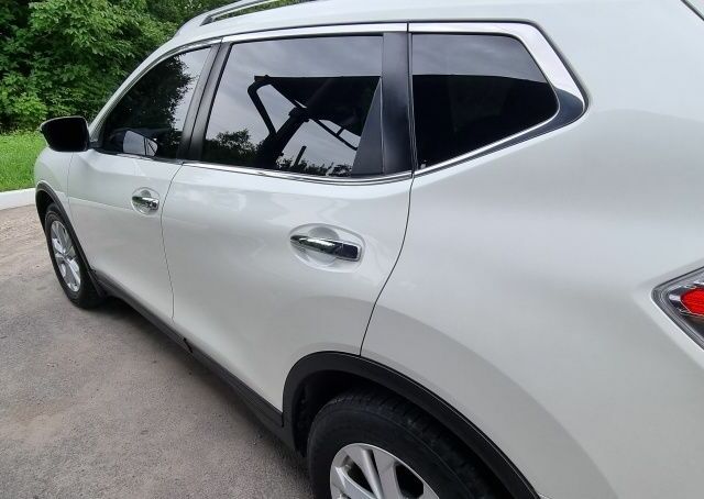 Белый Ниссан Rogue, объемом двигателя 2.5 л и пробегом 130 тыс. км за 12999 $, фото 8 на Automoto.ua