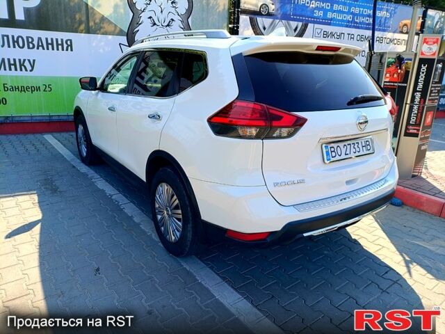 Белый Ниссан Rogue, объемом двигателя 2.5 л и пробегом 192 тыс. км за 12600 $, фото 2 на Automoto.ua