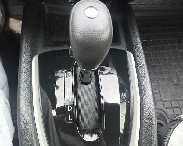 Білий Ніссан Rogue, об'ємом двигуна 2.49 л та пробігом 157 тис. км за 13800 $, фото 32 на Automoto.ua