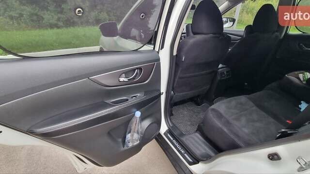 Белый Ниссан Rogue, объемом двигателя 2.49 л и пробегом 129 тыс. км за 13700 $, фото 24 на Automoto.ua