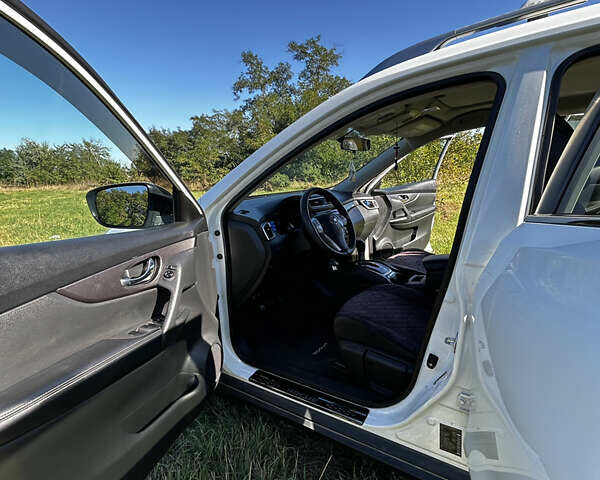 Білий Ніссан Rogue, об'ємом двигуна 2.49 л та пробігом 123 тис. км за 13200 $, фото 19 на Automoto.ua