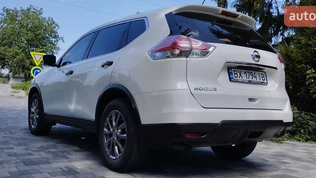 Белый Ниссан Rogue, объемом двигателя 2.49 л и пробегом 161 тыс. км за 12800 $, фото 11 на Automoto.ua