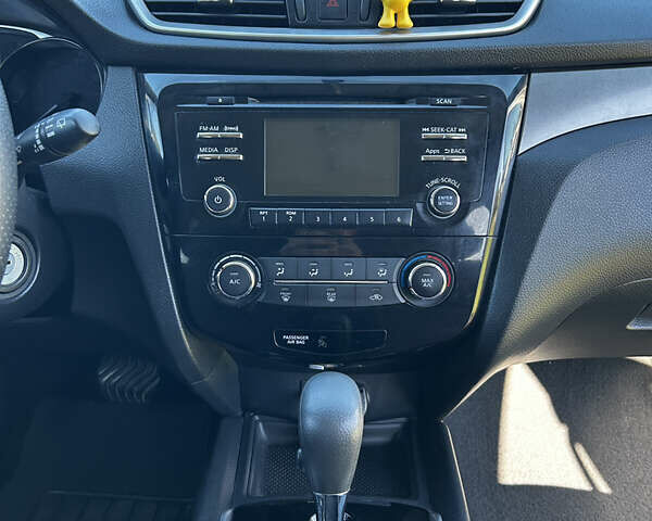 Білий Ніссан Rogue, об'ємом двигуна 2.49 л та пробігом 123 тис. км за 13200 $, фото 16 на Automoto.ua