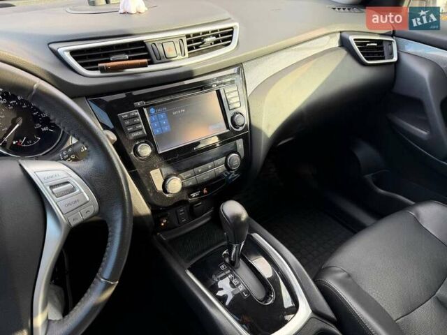 Белый Ниссан Rogue, объемом двигателя 2.5 л и пробегом 112 тыс. км за 15000 $, фото 54 на Automoto.ua