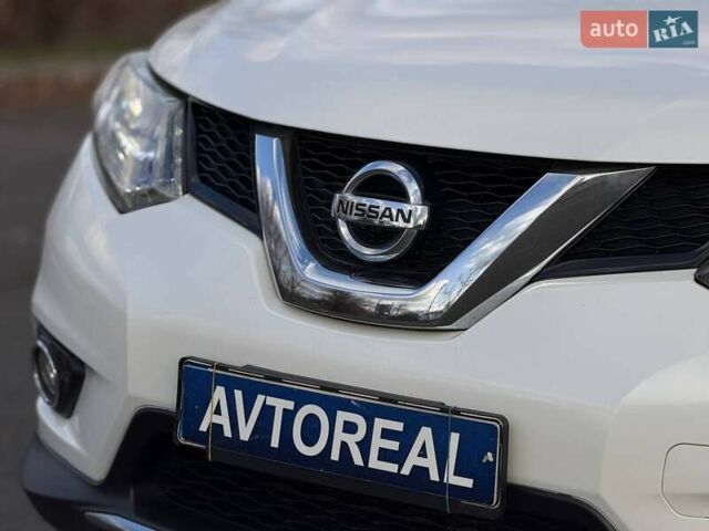 Белый Ниссан Rogue, объемом двигателя 2.5 л и пробегом 112 тыс. км за 15000 $, фото 7 на Automoto.ua