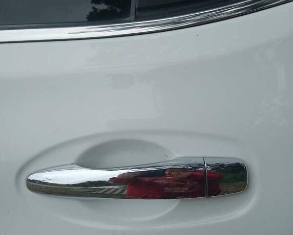 Белый Ниссан Rogue, объемом двигателя 2.5 л и пробегом 115 тыс. км за 15255 $, фото 10 на Automoto.ua