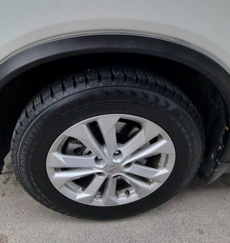 Белый Ниссан Rogue, объемом двигателя 2.5 л и пробегом 130 тыс. км за 12999 $, фото 10 на Automoto.ua