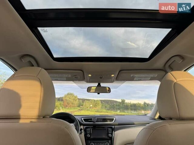 Белый Ниссан Rogue, объемом двигателя 0 л и пробегом 115 тыс. км за 14500 $, фото 2 на Automoto.ua