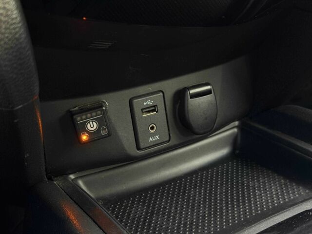 Белый Ниссан Rogue, объемом двигателя 2.5 л и пробегом 112 тыс. км за 15000 $, фото 22 на Automoto.ua