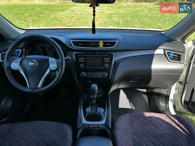 Білий Ніссан Rogue, об'ємом двигуна 2.49 л та пробігом 123 тис. км за 13200 $, фото 15 на Automoto.ua