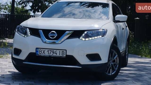 Белый Ниссан Rogue, объемом двигателя 2.49 л и пробегом 161 тыс. км за 12800 $, фото 8 на Automoto.ua