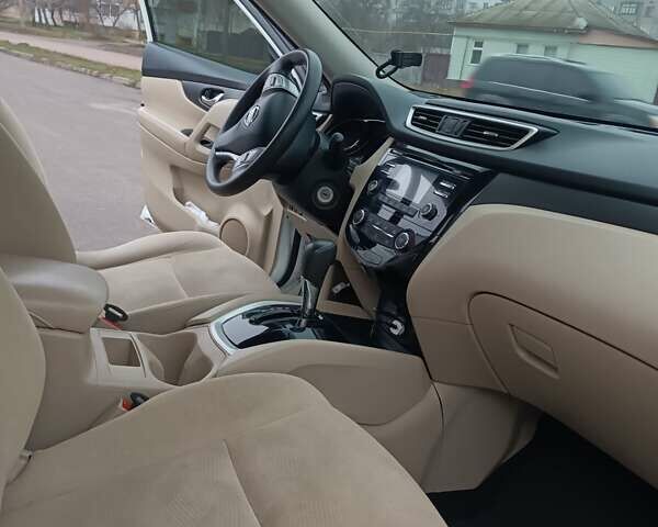 Білий Ніссан Rogue, об'ємом двигуна 2.49 л та пробігом 76 тис. км за 14200 $, фото 24 на Automoto.ua