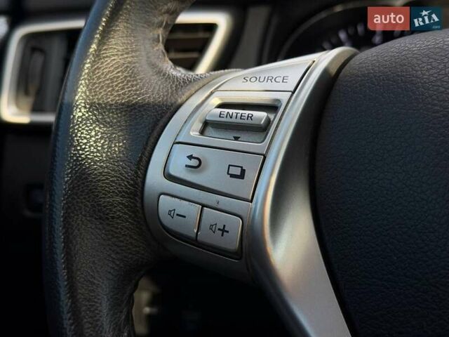 Белый Ниссан Rogue, объемом двигателя 2.5 л и пробегом 112 тыс. км за 15000 $, фото 51 на Automoto.ua