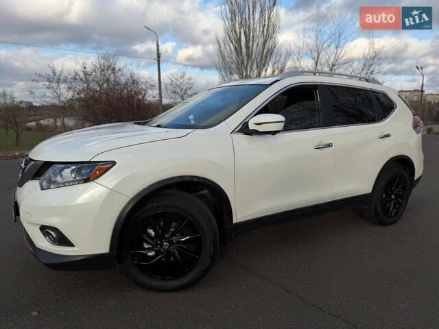 Белый Ниссан Rogue, объемом двигателя 2.5 л и пробегом 112 тыс. км за 15000 $, фото 9 на Automoto.ua