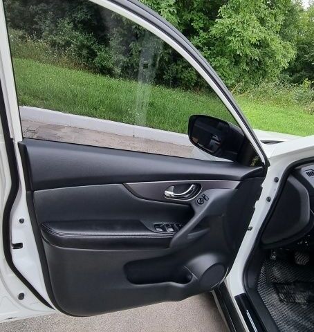 Белый Ниссан Rogue, объемом двигателя 2.5 л и пробегом 130 тыс. км за 12999 $, фото 12 на Automoto.ua