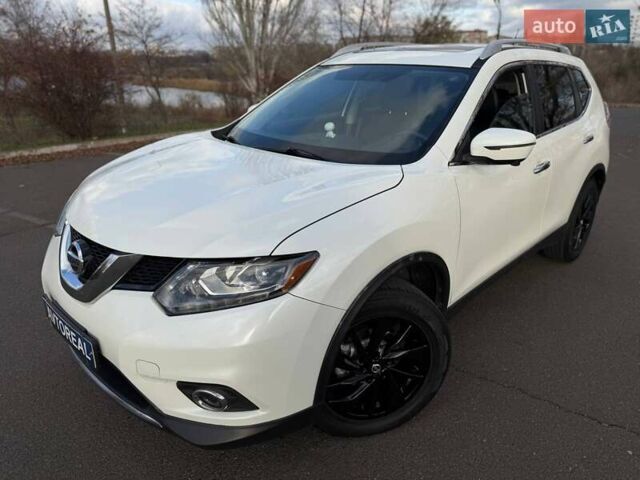 Белый Ниссан Rogue, объемом двигателя 2.5 л и пробегом 112 тыс. км за 15000 $, фото 11 на Automoto.ua