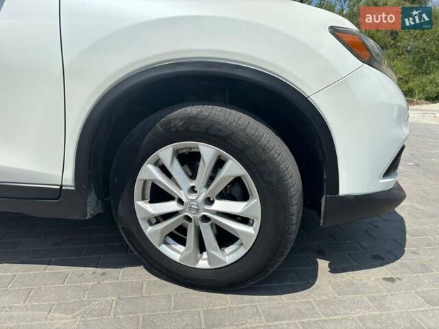 Белый Ниссан Rogue, объемом двигателя 2.49 л и пробегом 182 тыс. км за 13500 $, фото 12 на Automoto.ua