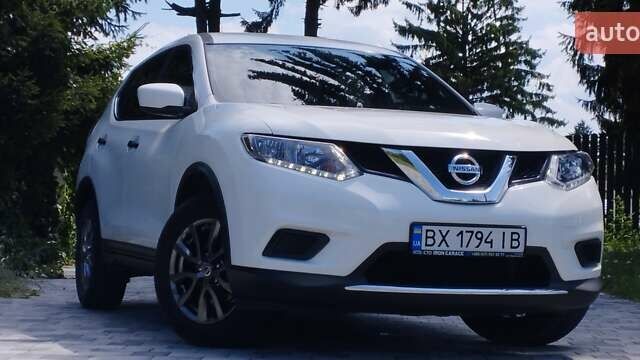 Белый Ниссан Rogue, объемом двигателя 2.49 л и пробегом 161 тыс. км за 12800 $, фото 6 на Automoto.ua
