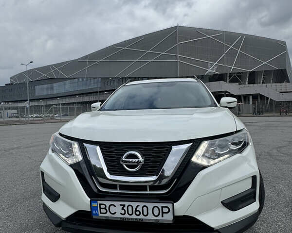 Белый Ниссан Rogue, объемом двигателя 2.5 л и пробегом 248 тыс. км за 14100 $, фото 2 на Automoto.ua