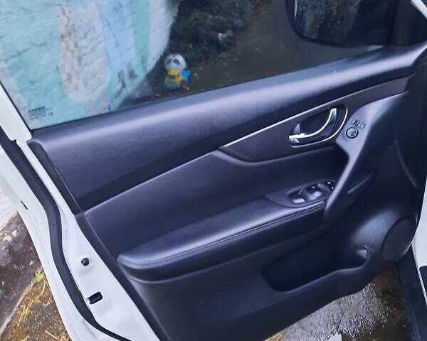 Белый Ниссан Rogue, объемом двигателя 2.49 л и пробегом 186 тыс. км за 13999 $, фото 17 на Automoto.ua