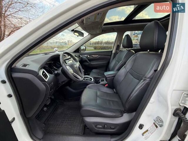 Белый Ниссан Rogue, объемом двигателя 2.5 л и пробегом 112 тыс. км за 15000 $, фото 35 на Automoto.ua