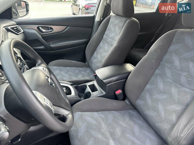 Белый Ниссан Rogue, объемом двигателя 2.5 л и пробегом 165 тыс. км за 10900 $, фото 9 на Automoto.ua