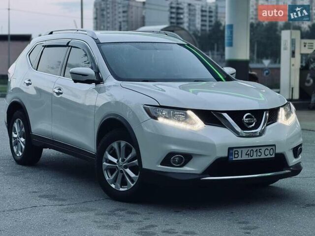 Белый Ниссан Rogue, объемом двигателя 2.5 л и пробегом 220 тыс. км за 12800 $, фото 10 на Automoto.ua
