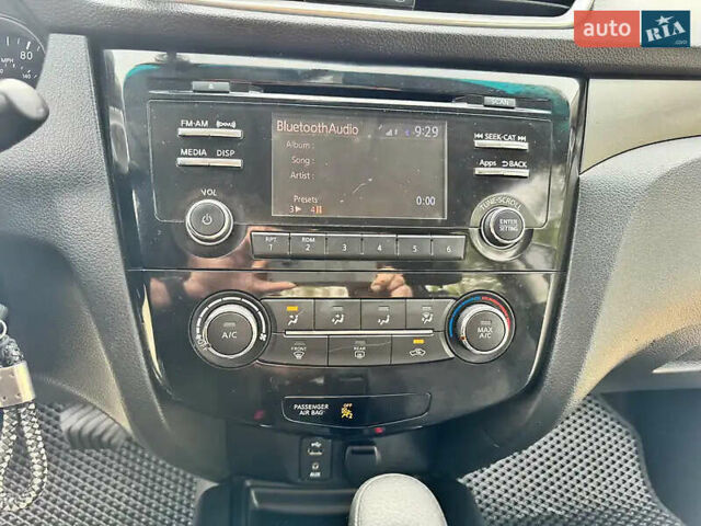 Белый Ниссан Rogue, объемом двигателя 2.49 л и пробегом 186 тыс. км за 13999 $, фото 16 на Automoto.ua