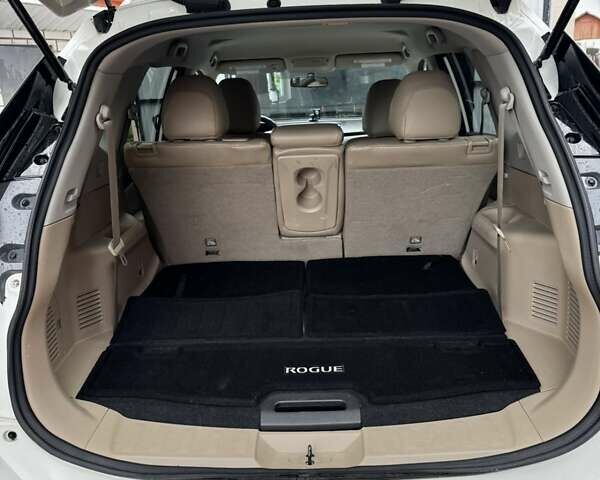 Белый Ниссан Rogue, объемом двигателя 2.49 л и пробегом 96 тыс. км за 17200 $, фото 4 на Automoto.ua