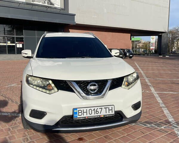 Белый Ниссан Rogue, объемом двигателя 2.49 л и пробегом 220 тыс. км за 11800 $, фото 1 на Automoto.ua