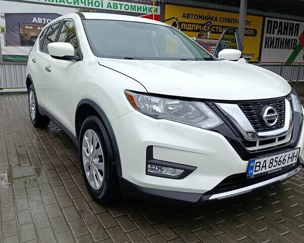 Белый Ниссан Rogue, объемом двигателя 2.49 л и пробегом 125 тыс. км за 15500 $, фото 11 на Automoto.ua