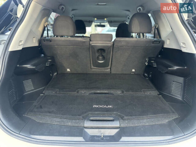 Білий Ніссан Rogue, об'ємом двигуна 2.5 л та пробігом 220 тис. км за 12000 $, фото 27 на Automoto.ua
