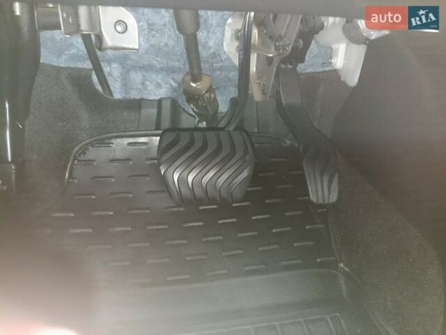 Білий Ніссан Rogue, об'ємом двигуна 2.49 л та пробігом 157 тис. км за 13800 $, фото 13 на Automoto.ua