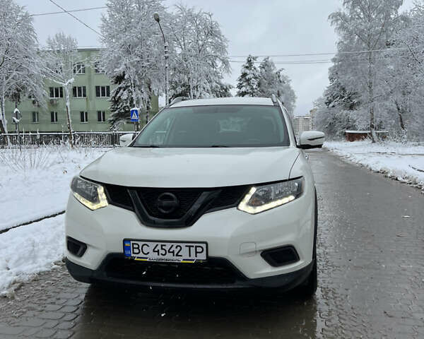 Белый Ниссан Rogue, объемом двигателя 2.49 л и пробегом 86 тыс. км за 11700 $, фото 3 на Automoto.ua