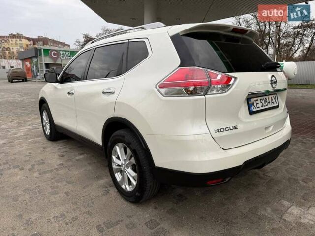 Белый Ниссан Rogue, объемом двигателя 2.5 л и пробегом 130 тыс. км за 11999 $, фото 7 на Automoto.ua