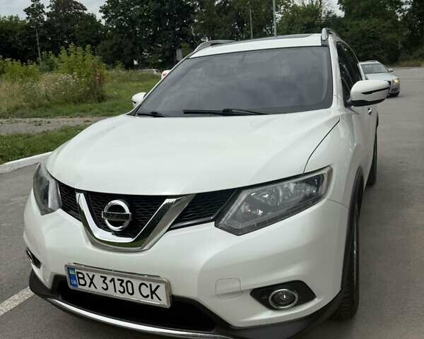 Белый Ниссан Rogue, объемом двигателя 2.49 л и пробегом 129 тыс. км за 13700 $, фото 2 на Automoto.ua