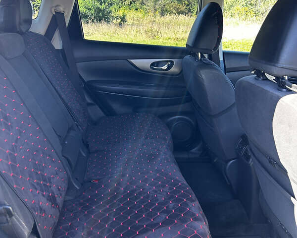 Білий Ніссан Rogue, об'ємом двигуна 2.49 л та пробігом 123 тис. км за 13200 $, фото 14 на Automoto.ua