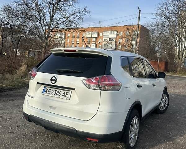 Белый Ниссан Rogue, объемом двигателя 2.49 л и пробегом 186 тыс. км за 13999 $, фото 6 на Automoto.ua