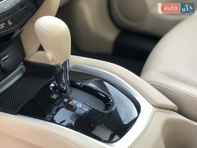 Білий Ніссан Rogue, об'ємом двигуна 2.5 л та пробігом 117 тис. км за 14600 $, фото 3 на Automoto.ua