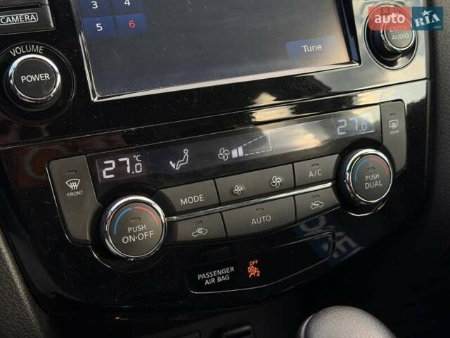 Белый Ниссан Rogue, объемом двигателя 2.5 л и пробегом 112 тыс. км за 15000 $, фото 58 на Automoto.ua