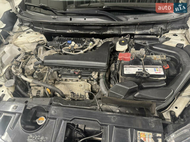 Белый Ниссан Rogue, объемом двигателя 2.5 л и пробегом 248 тыс. км за 14100 $, фото 39 на Automoto.ua