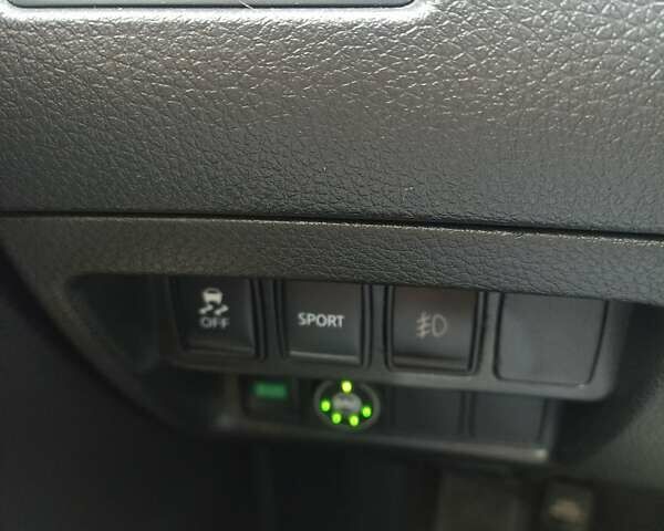 Білий Ніссан Rogue, об'ємом двигуна 2.49 л та пробігом 157 тис. км за 13800 $, фото 31 на Automoto.ua