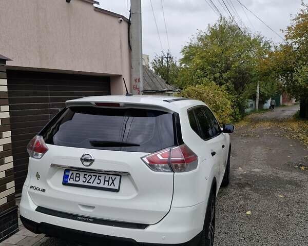 Білий Ніссан Rogue, об'ємом двигуна 2.49 л та пробігом 162 тис. км за 12850 $, фото 4 на Automoto.ua