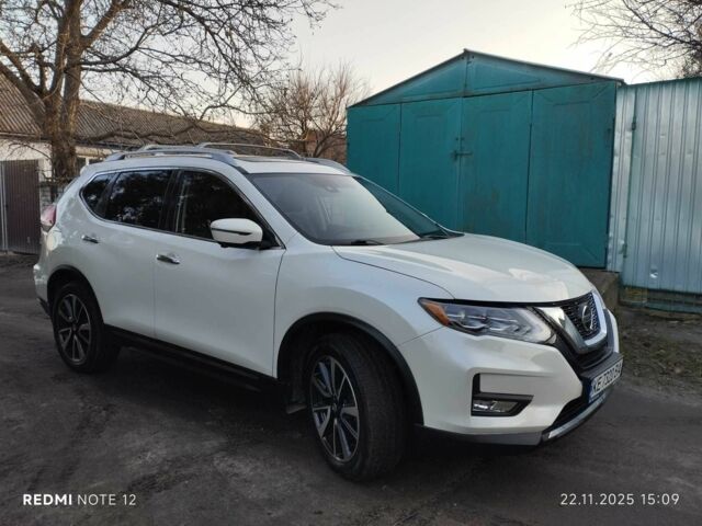 Белый Ниссан Rogue, объемом двигателя 0 л и пробегом 72 тыс. км за 14900 $, фото 5 на Automoto.ua