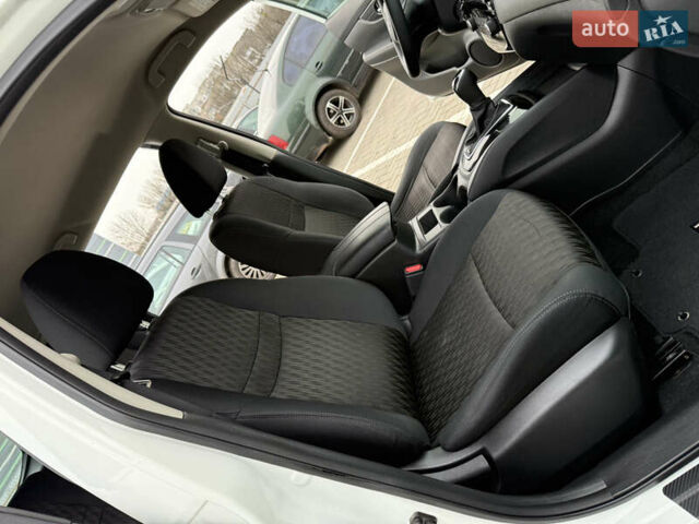 Білий Ніссан Rogue, об'ємом двигуна 2.5 л та пробігом 151 тис. км за 12950 $, фото 48 на Automoto.ua