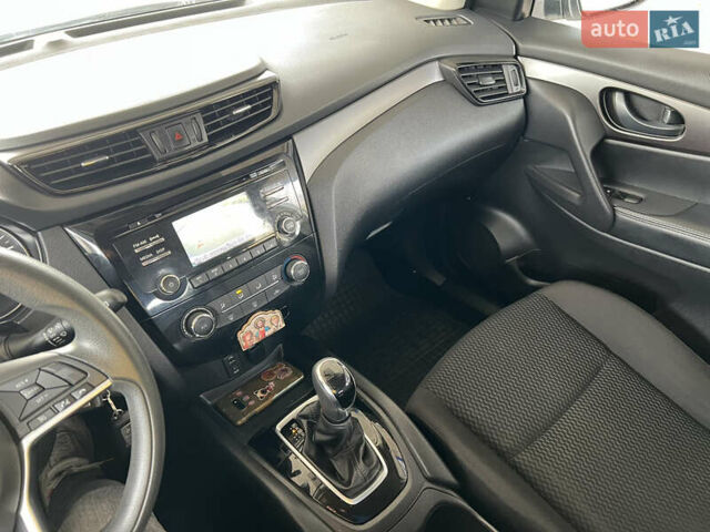 Белый Ниссан Rogue, объемом двигателя 2 л и пробегом 114 тыс. км за 14299 $, фото 8 на Automoto.ua