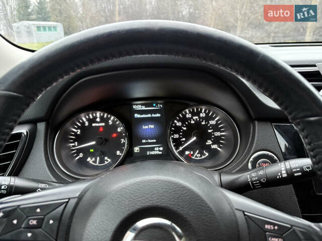 Белый Ниссан Rogue, объемом двигателя 2.49 л и пробегом 213 тыс. км за 11800 $, фото 5 на Automoto.ua